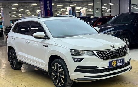 Skoda Karoq I, 2022 год, 1 900 000 рублей, 3 фотография