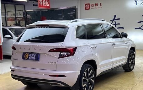 Skoda Karoq I, 2022 год, 1 900 000 рублей, 5 фотография