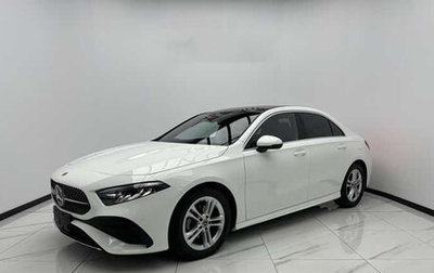 Mercedes-Benz A-Класс, 2022 год, 2 200 000 рублей, 1 фотография