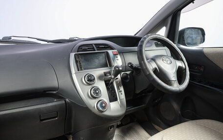 Toyota Ractis I, 2005 год, 499 000 рублей, 9 фотография