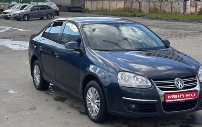 Volkswagen Jetta VI, 2010 год, 635 000 рублей, 1 фотография