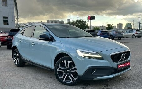 Volvo V40 Cross Country I, 2018 год, 1 799 000 рублей, 1 фотография