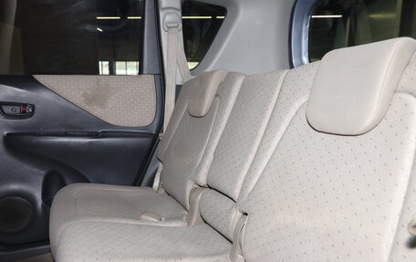 Toyota Ractis I, 2005 год, 499 000 рублей, 15 фотография