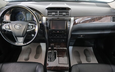Toyota Camry, 2016 год, 1 939 000 рублей, 14 фотография