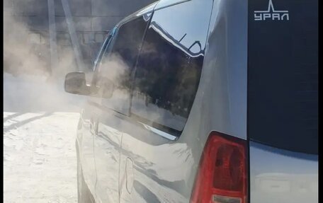 Hyundai Grand Starex Grand Starex I рестайлинг 2, 2012 год, 1 450 000 рублей, 17 фотография