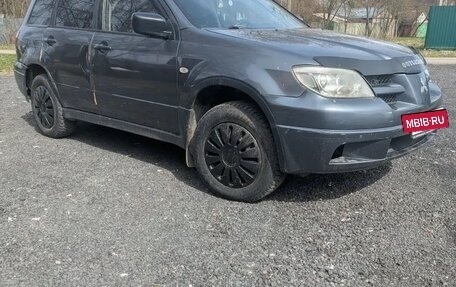 Mitsubishi Outlander III рестайлинг 3, 2004 год, 370 000 рублей, 5 фотография