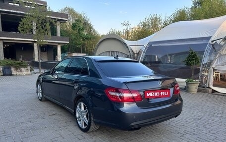 Mercedes-Benz E-Класс, 2011 год, 1 499 000 рублей, 2 фотография