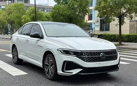 Volkswagen Lavida, 2023 год, 1 270 000 рублей, 3 фотография