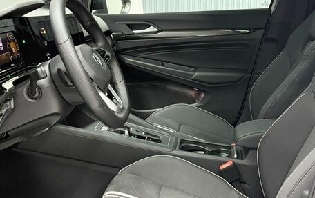 Volkswagen Golf VIII, 2022 год, 1 556 000 рублей, 7 фотография