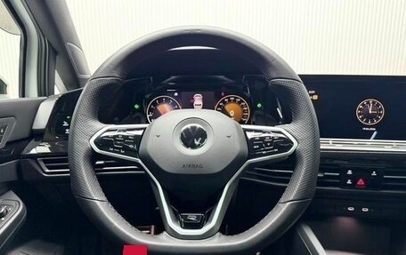 Volkswagen Golf VIII, 2022 год, 1 556 000 рублей, 11 фотография