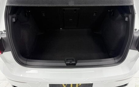 Volkswagen Golf VIII, 2022 год, 1 556 000 рублей, 16 фотография