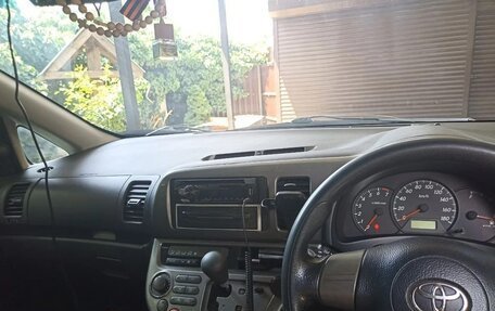 Toyota Wish II, 2003 год, 750 000 рублей, 9 фотография