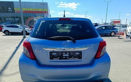 Toyota Vitz, 2013 год, 849 995 рублей, 6 фотография