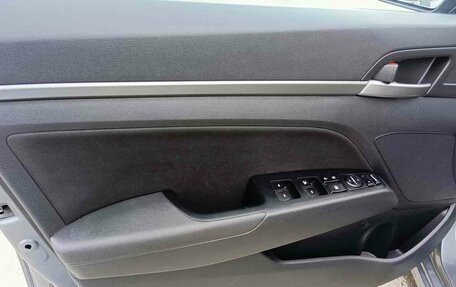 Hyundai Elantra VI рестайлинг, 2018 год, 1 299 995 рублей, 10 фотография