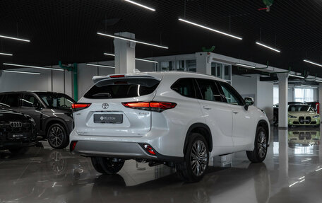 Toyota Highlander, 2026 год, 5 250 000 рублей, 4 фотография