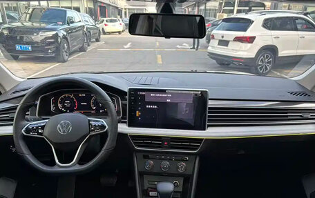 Volkswagen Tiguan II, 2023 год, 2 620 000 рублей, 7 фотография