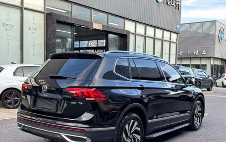 Volkswagen Tiguan II, 2023 год, 2 620 000 рублей, 4 фотография