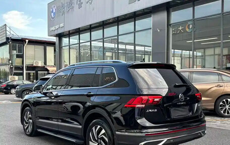 Volkswagen Tiguan II, 2023 год, 2 620 000 рублей, 6 фотография