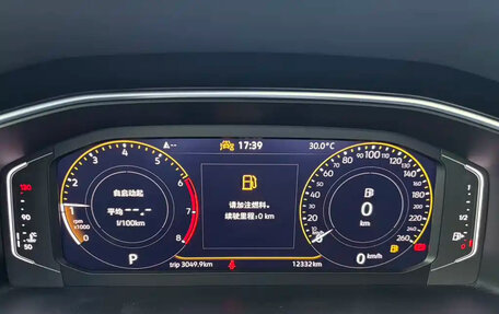 Volkswagen Tiguan II, 2023 год, 2 620 000 рублей, 10 фотография