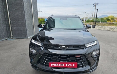 Chevrolet TrailBlazer, 2023 год, 1 800 000 рублей, 2 фотография