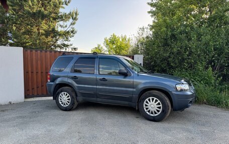Ford Escape II, 2005 год, 395 000 рублей, 2 фотография