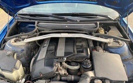 BMW 3 серия, 2002 год, 800 000 рублей, 11 фотография