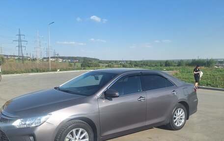 Toyota Camry, 2016 год, 1 900 000 рублей, 3 фотография