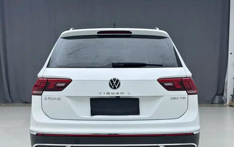 Volkswagen Tiguan II, 2023 год, 2 772 000 рублей, 5 фотография