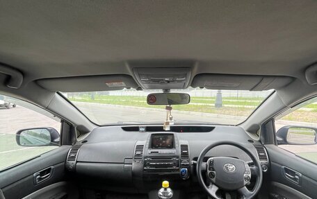 Toyota Prius, 2007 год, 690 000 рублей, 7 фотография