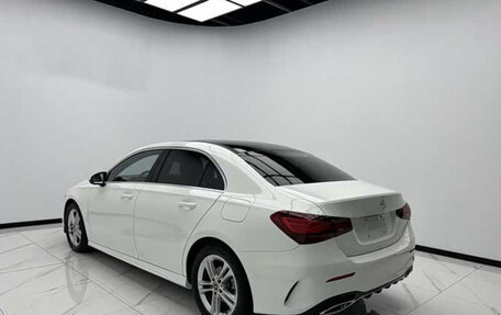 Mercedes-Benz A-Класс, 2022 год, 2 200 000 рублей, 4 фотография