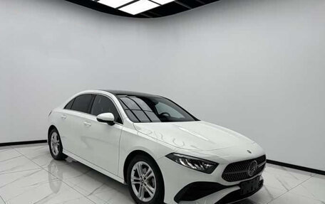 Mercedes-Benz A-Класс, 2022 год, 2 200 000 рублей, 3 фотография