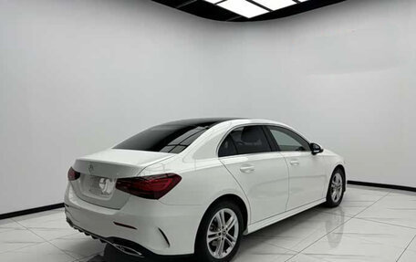 Mercedes-Benz A-Класс, 2022 год, 2 200 000 рублей, 6 фотография