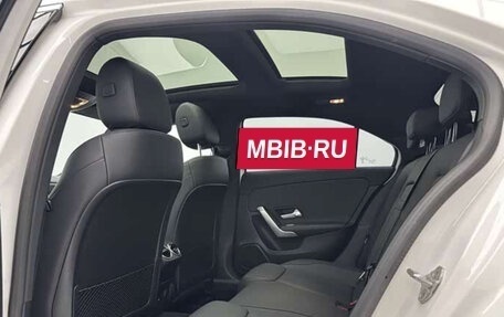 Mercedes-Benz A-Класс, 2022 год, 2 200 000 рублей, 9 фотография