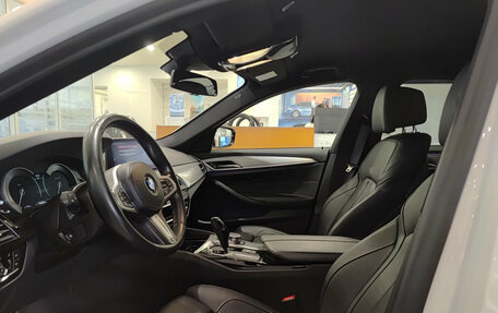 BMW 5 серия, 2018 год, 3 600 000 рублей, 20 фотография