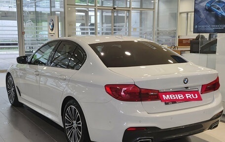 BMW 5 серия, 2018 год, 3 600 000 рублей, 8 фотография
