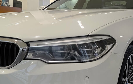 BMW 5 серия, 2018 год, 3 600 000 рублей, 21 фотография