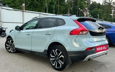 Volvo V40 Cross Country I, 2018 год, 1 799 000 рублей, 5 фотография