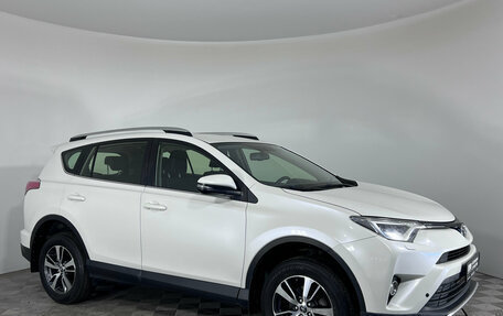Toyota RAV4, 2015 год, 2 147 000 рублей, 3 фотография