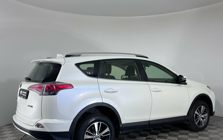 Toyota RAV4, 2015 год, 2 147 000 рублей, 8 фотография