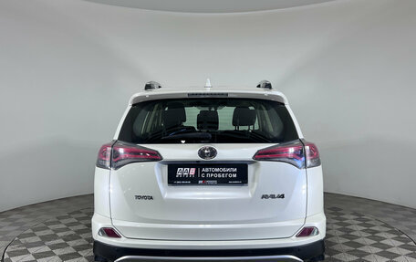 Toyota RAV4, 2015 год, 2 147 000 рублей, 7 фотография