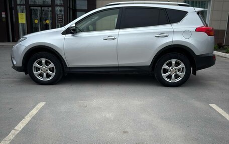 Toyota RAV4, 2014 год, 1 950 000 рублей, 4 фотография