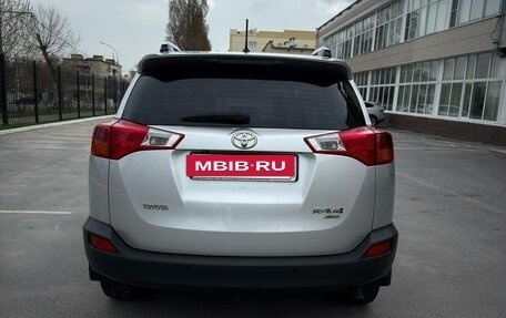 Toyota RAV4, 2014 год, 1 950 000 рублей, 9 фотография