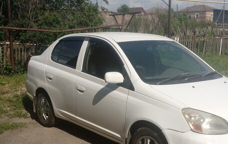 Toyota Platz, 2003 год, 340 000 рублей, 2 фотография