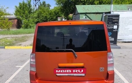 Toyota bB I рестайлинг, 2003 год, 430 000 рублей, 2 фотография