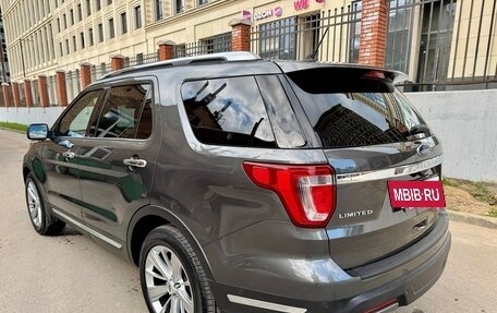 Ford Explorer VI, 2018 год, 4 250 000 рублей, 3 фотография