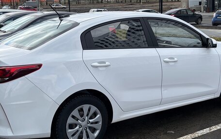 KIA Rio IV, 2022 год, 1 100 000 рублей, 3 фотография