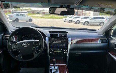 Toyota Camry, 2012 год, 1 300 000 рублей, 10 фотография