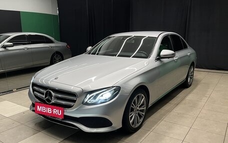 Mercedes-Benz E-Класс, 2017 год, 2 890 000 рублей, 3 фотография