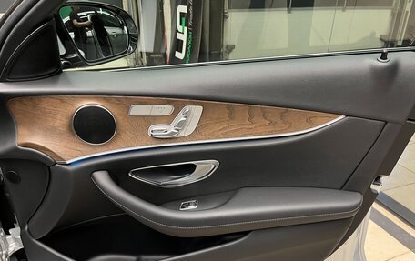 Mercedes-Benz E-Класс, 2017 год, 2 890 000 рублей, 15 фотография