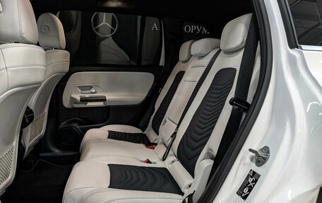 Mercedes-Benz GLB, 2021 год, 4 290 000 рублей, 18 фотография